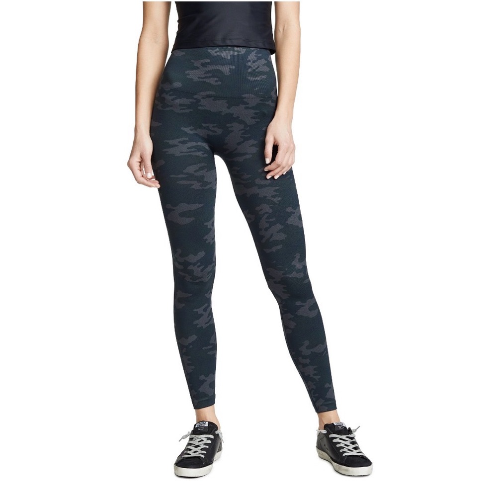 Sz S SPANX Black Faux leather seamless Camo Leggings - Picture 2 of 5